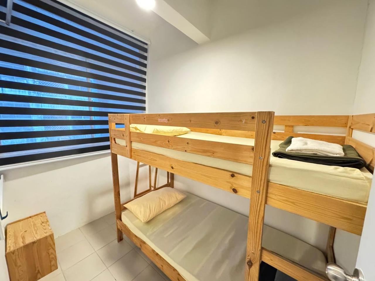 קוצ'ינג Sunset Homestay - Backpacker Hostel Self Checkin חדר תמונה