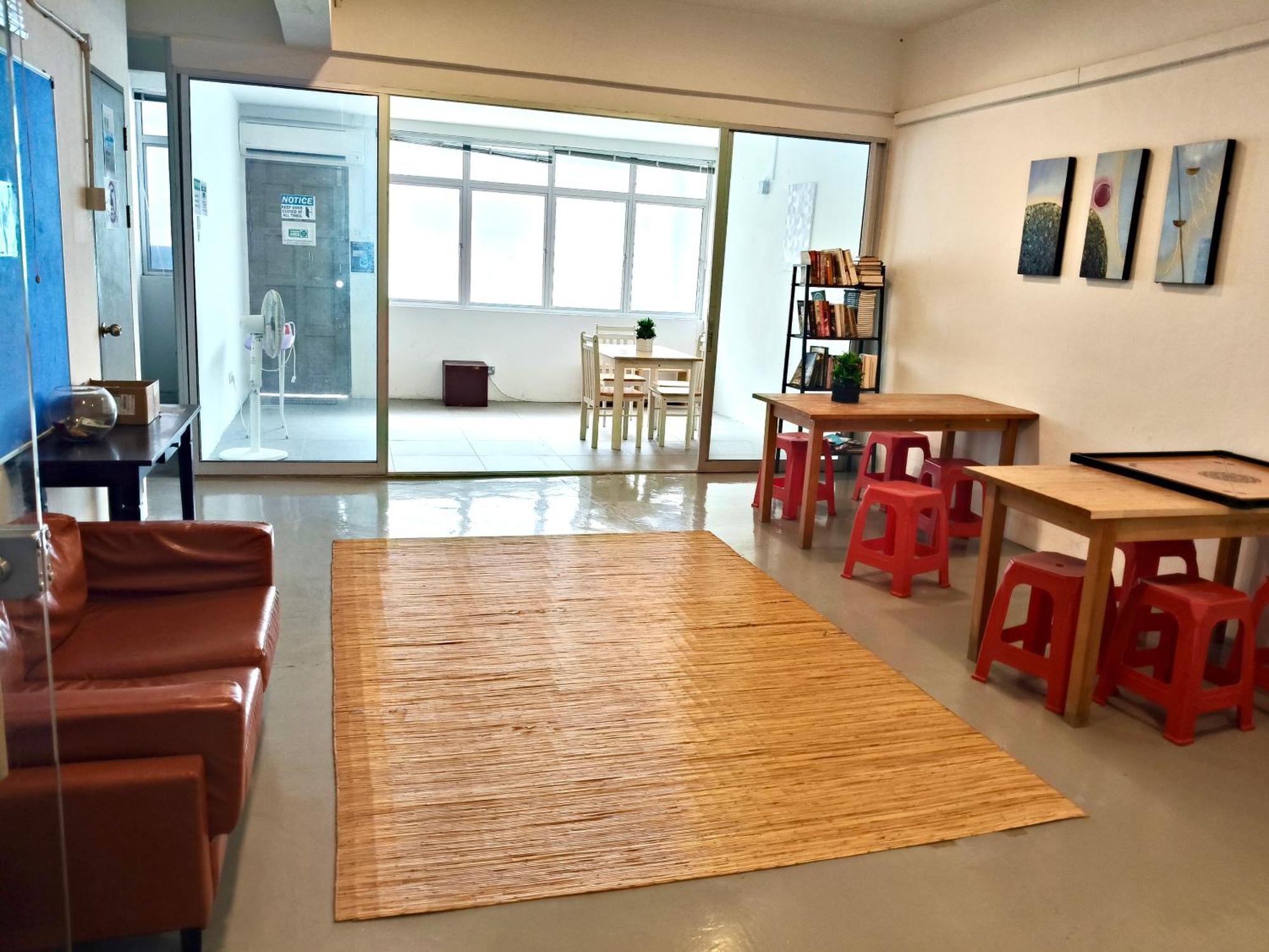 קוצ'ינג Sunset Homestay - Backpacker Hostel Self Checkin מראה חיצוני תמונה